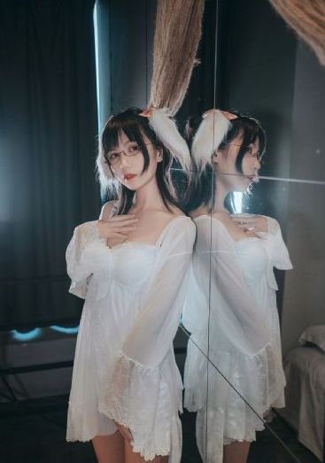 中に突然の大雨一雨宿_1080P高清视频观看