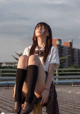 坐在联谊会角落的他是肉食系_DVD完整视频观看