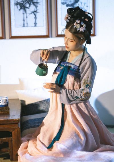 不时轻声地以俄语遮羞_BD电视剧在线观看
